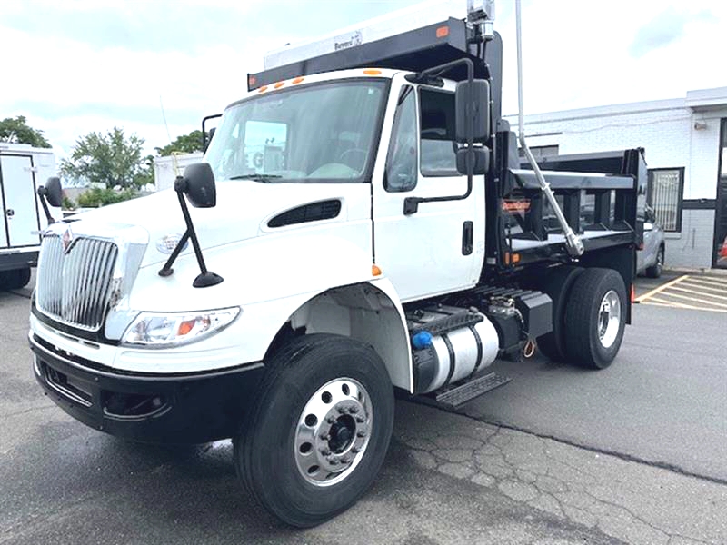 2017 INTERNATIONAL 4300